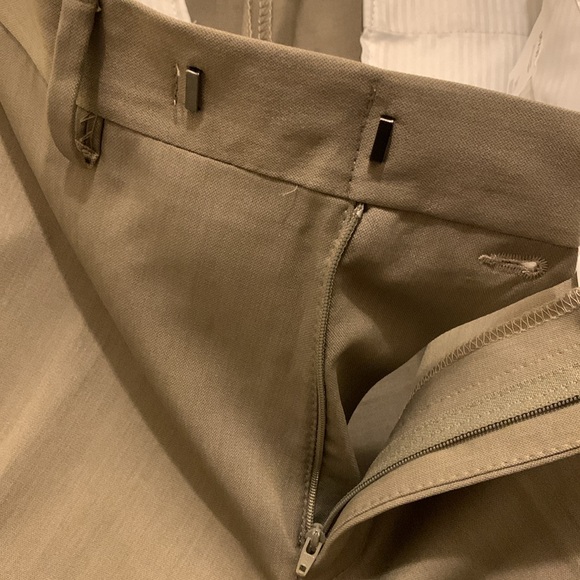 Kenneth Cole (36”x30”) - Picture 10 of 15